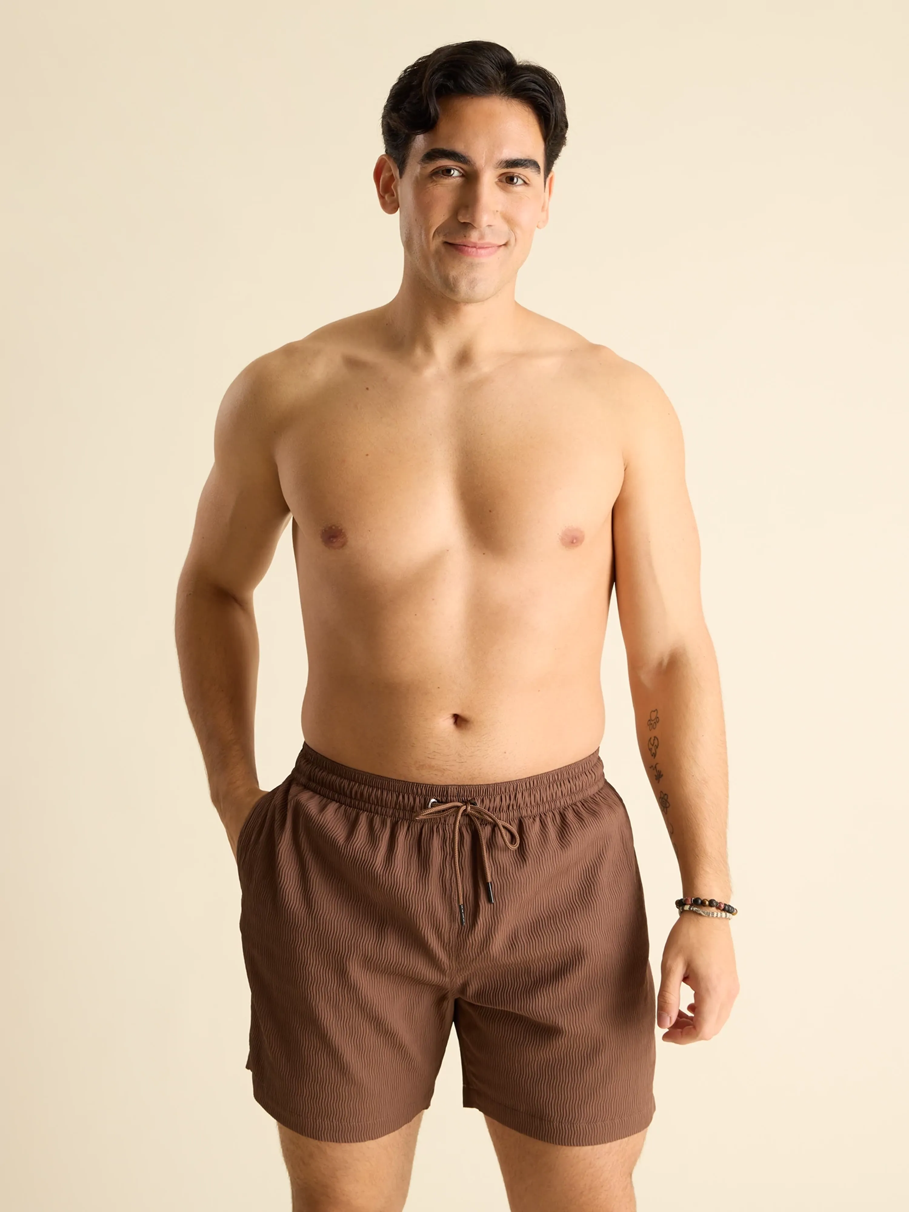 The Hot Chocolates 5.5" (Textured Swim) - Image 4