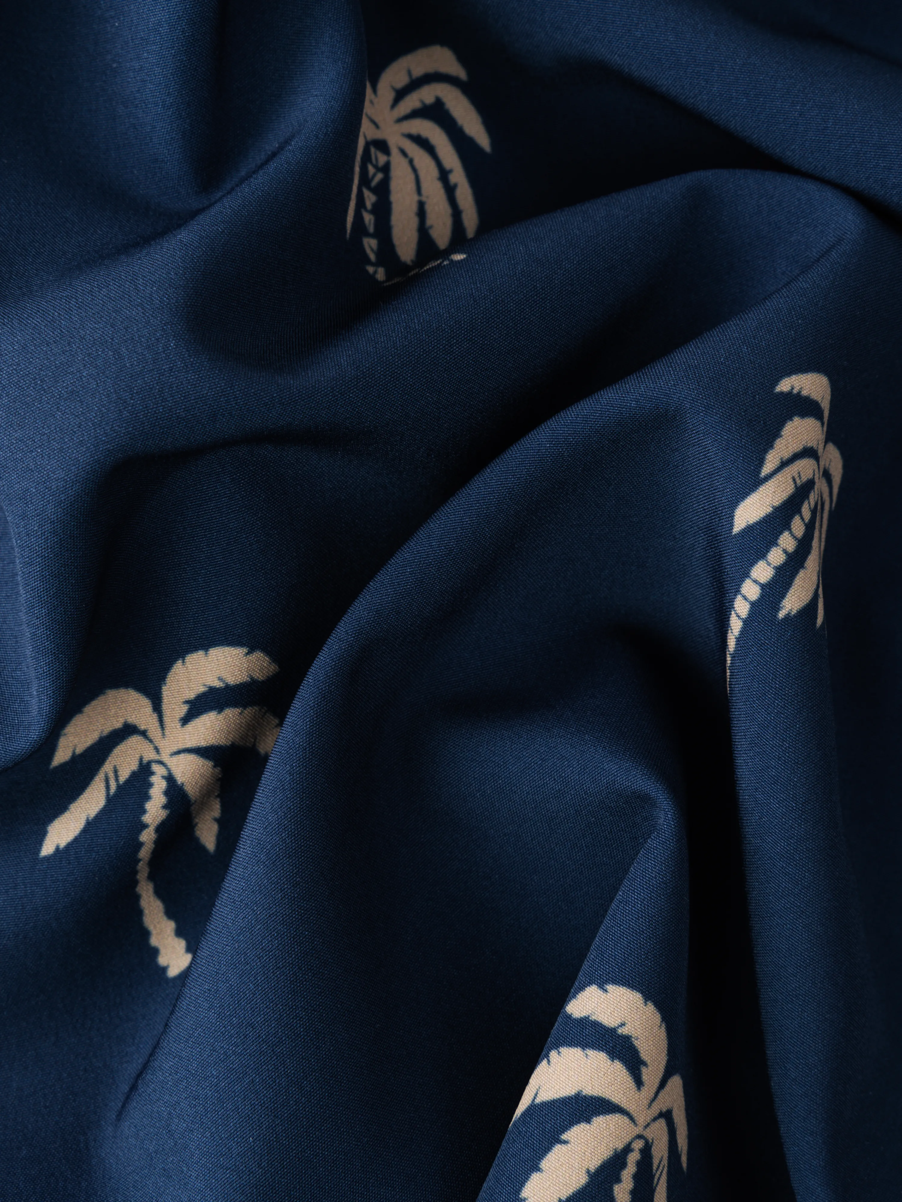 The Midnight Palms 7" (Classic Lined Swim Trunk) - Image 8